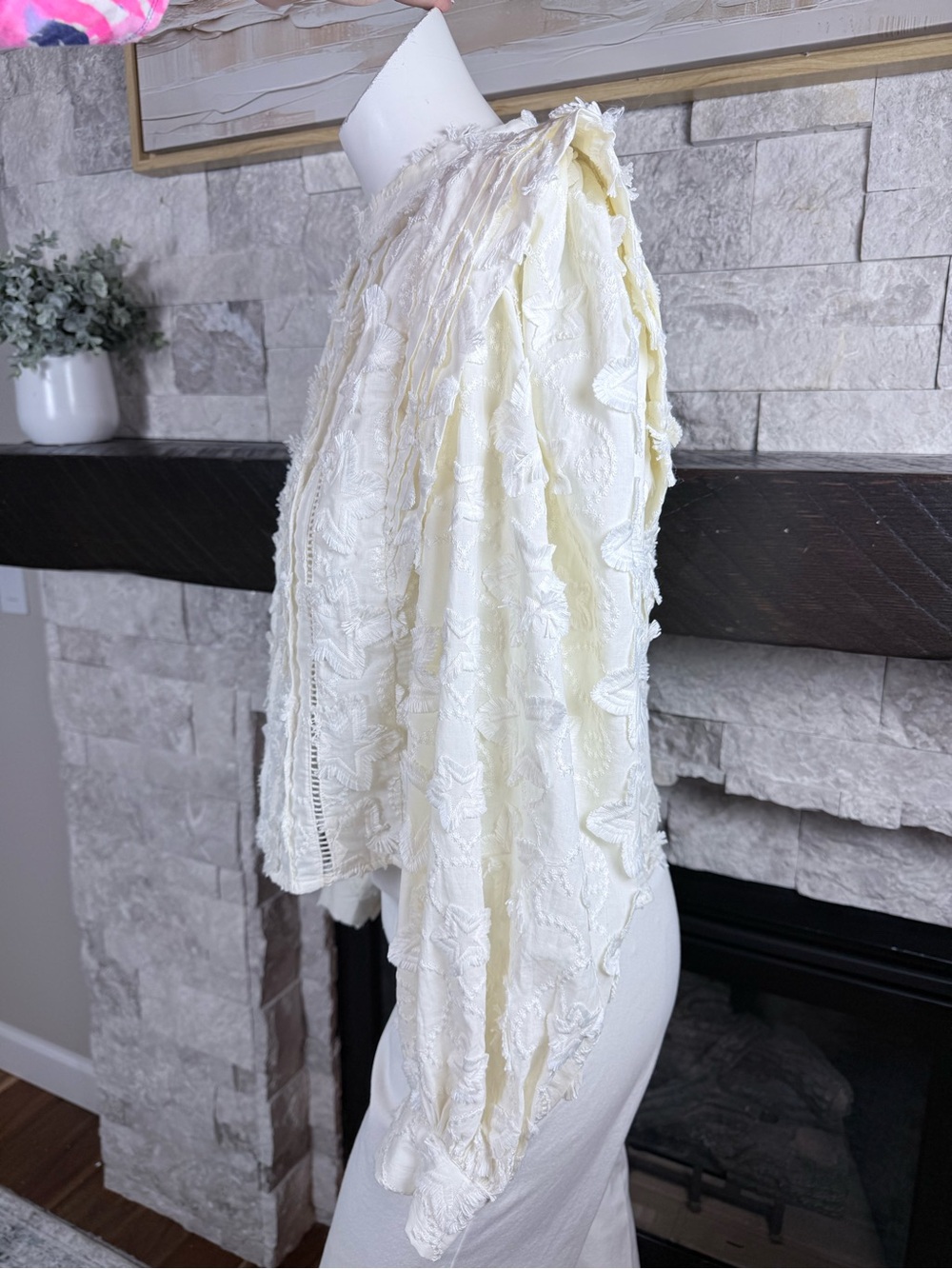 FARM Rio Cream Star-Textured Ruffled-Neck Blouse - Picture 4 of 12